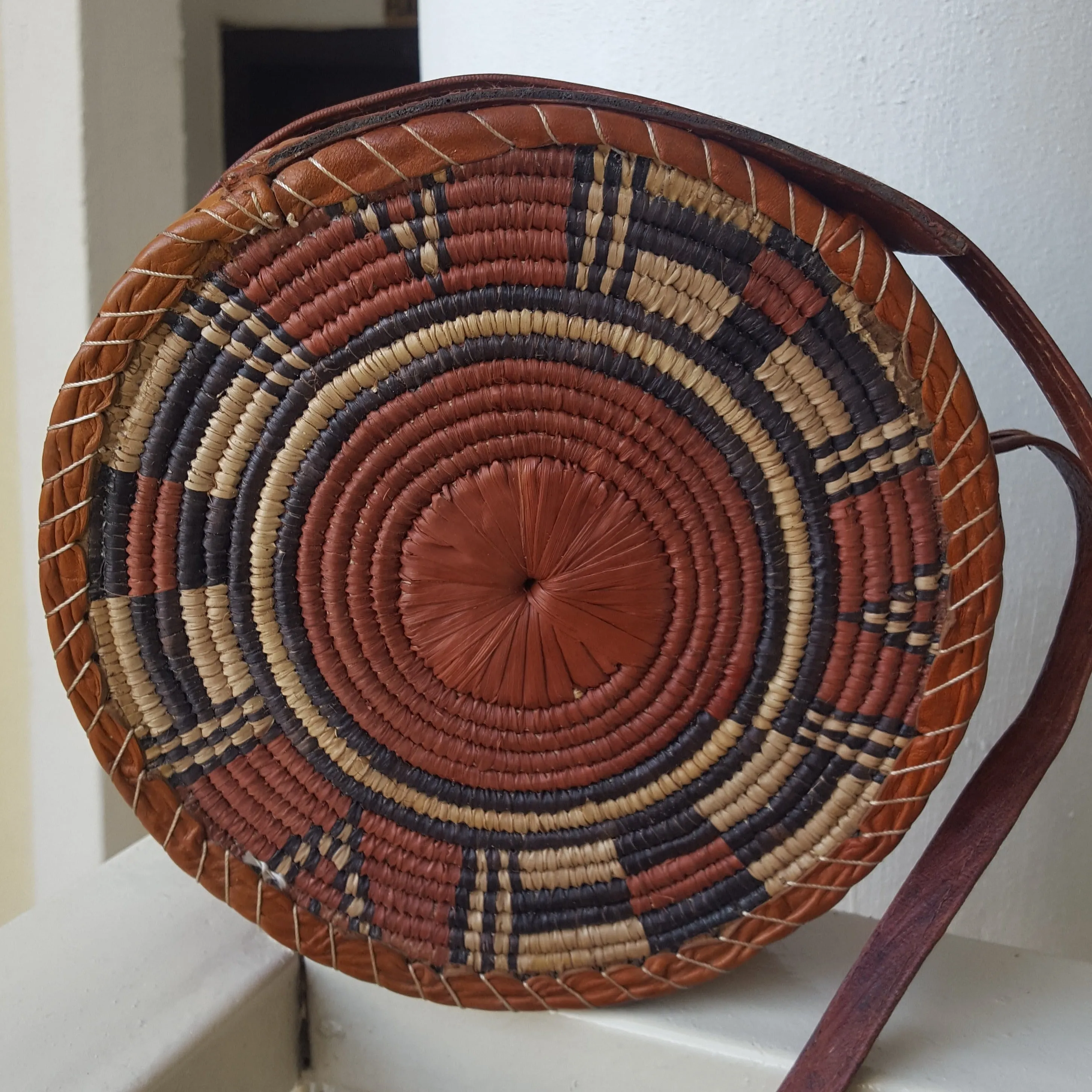 Handwoven Round Raffia Handbags