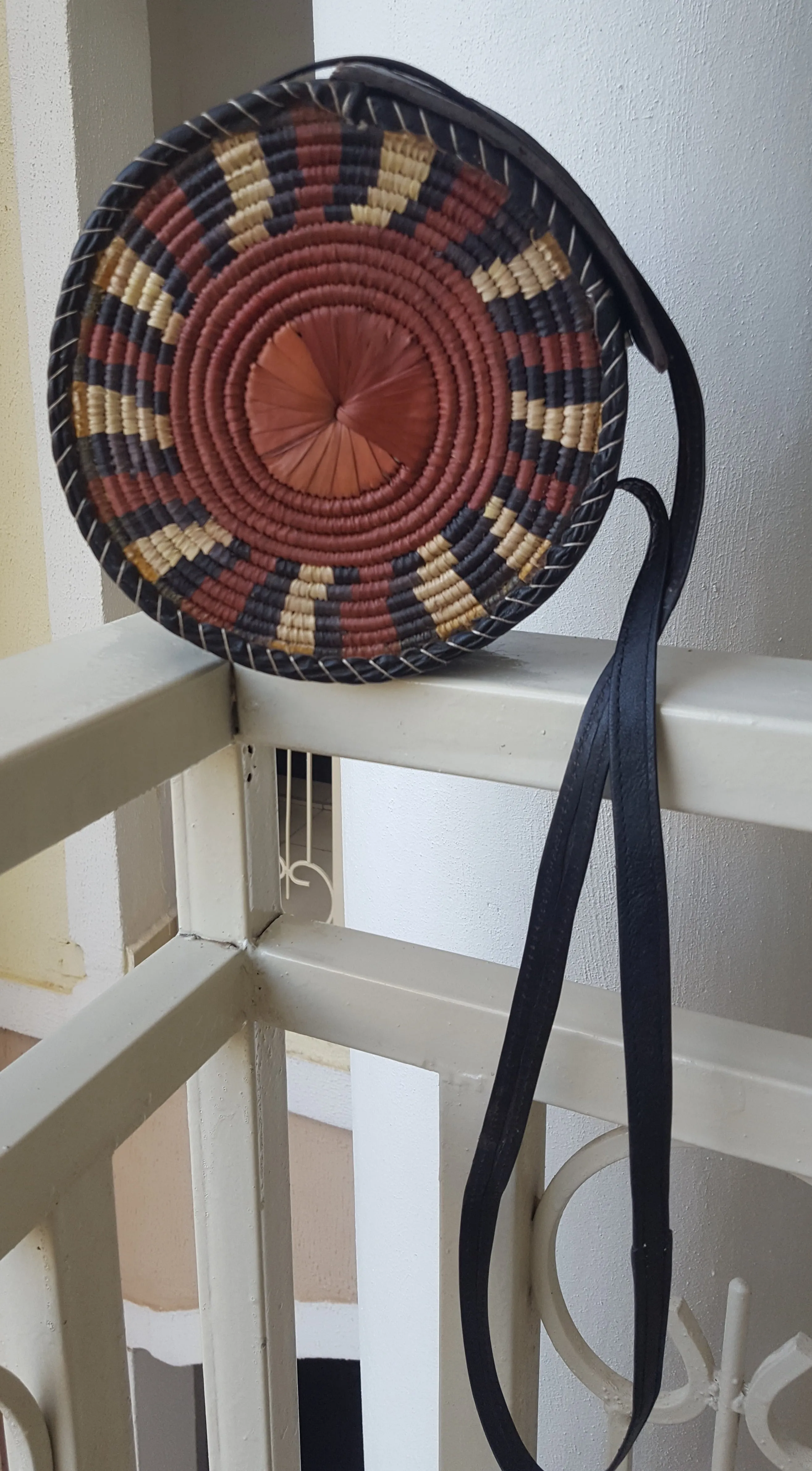 Handwoven Round Raffia Handbags