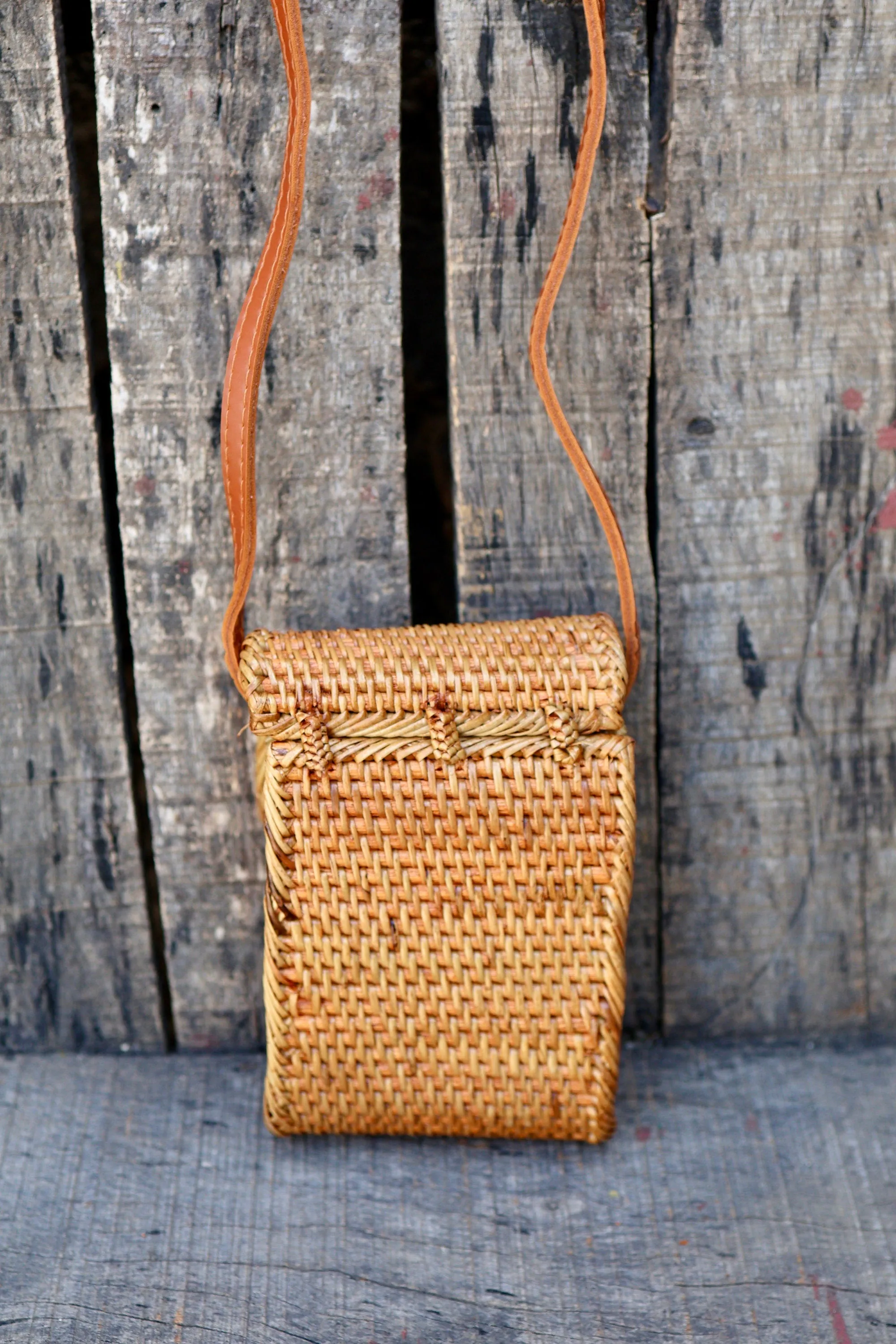 Small Handwoven Rattan Bali Bag, Shoulder Bag, Crossbody Purse for Mobile Phone, Braided Straw Bag, Bohemian Style Rattan Bags, Gift for her