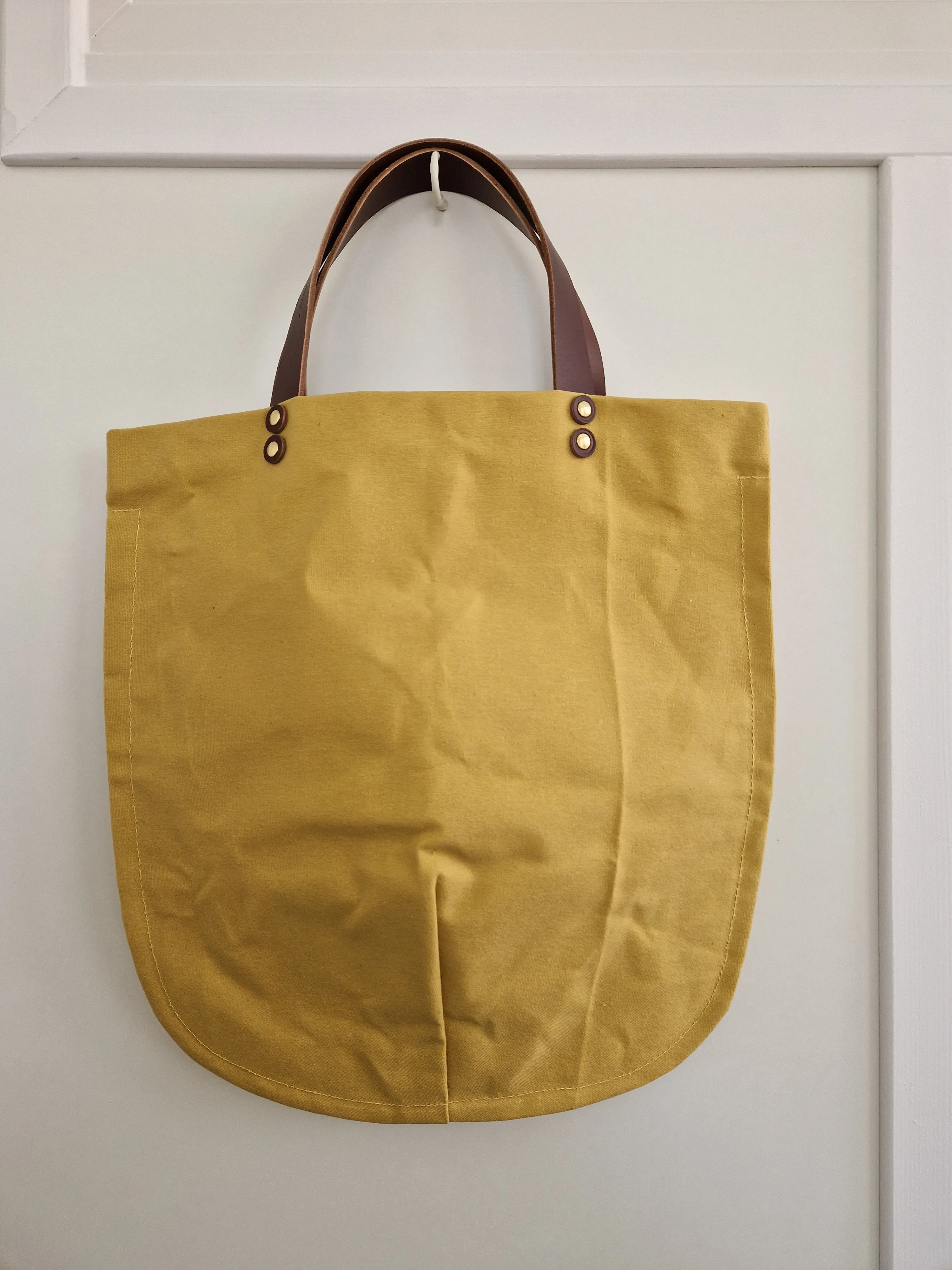 TOTELY CANVAS UNISEX GRAB BAG in Colman's Mustard